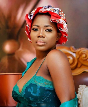 Musician Mzbel