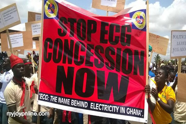 File photo: ECG Workers demonstrating against privitization.