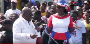 Nana Akufo-Addo addressing some supporters at Ablekuma West