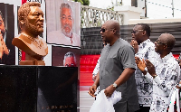 President Mahama doing the unveiling
