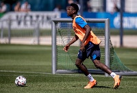 Baba Abdul Rahman during a training section with Schalke O4