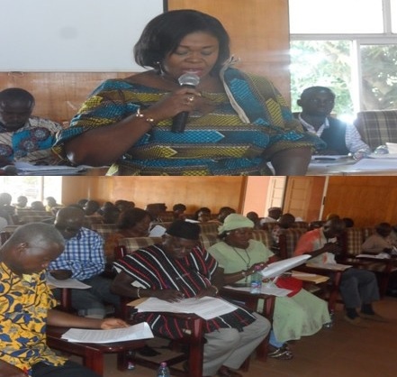 Mrs. Ama Kumi-Richardson, the MCE for Sunyani addressing the meeting