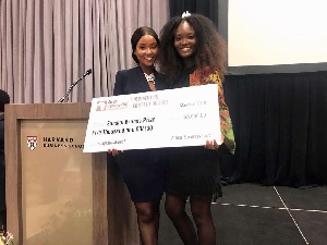 The founders of Nokware, Thato and Tutuwa with their Prize