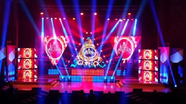 Hit or Miss: Photos of VGMA stage