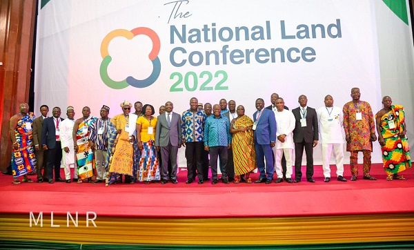 President Akufo-Addo in a group photo with Abu Jinapor and other dignitaries