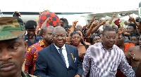 Asantehene Otumfuo Osei Tutu II received a rousing welcome at the Kumasi Airport