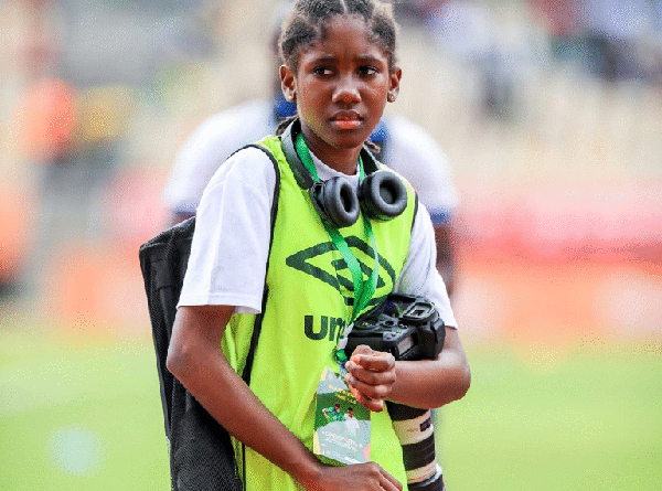 Mamzelle Fleurranda is a young photographer in Camerooon