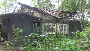 A picture of the Sunyani Children’s Park that has been abandoned for over two decades