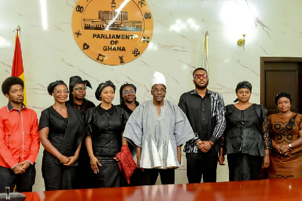 Alban Sumana Kingsford Bagbin in a photograph with the family of the late Kantanka