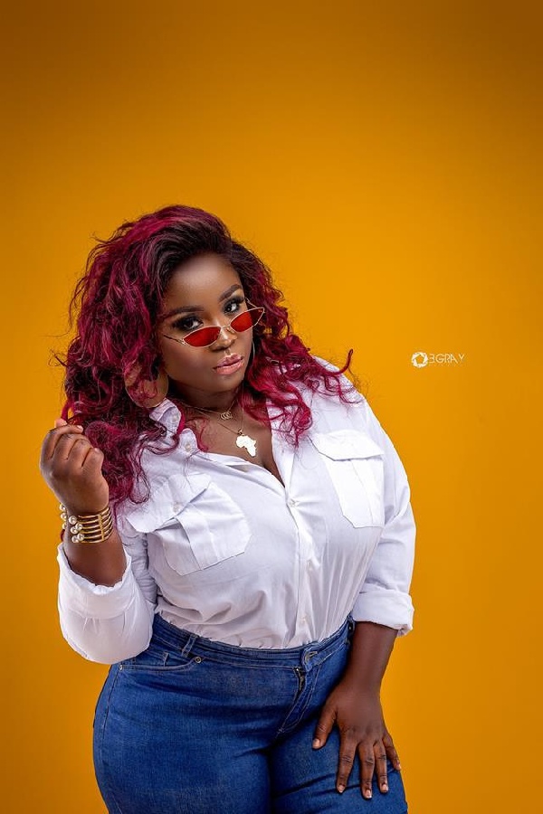 Actress Maame Serwaa celebrates birthday with hot new photos