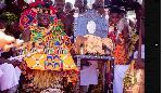 Why only Otumfuo is permitted to wear 3 golden triangular necklaces at a durbar