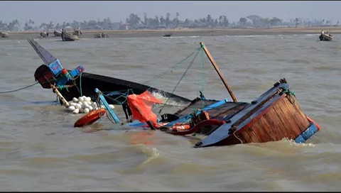 One confirmed dead, five missing as boat capsizes on Black Volta