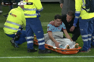 Robin van Persie went to his son to console him