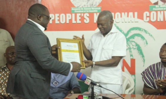 Dr. Edward Nasigre Mahama receiving  Rotary Club peace honours