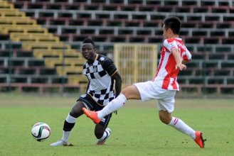 Samuel Inkoom playing his first game for Boavista