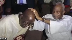 P﻿a Rueben Fasoranti touch Bola Tinubu for head