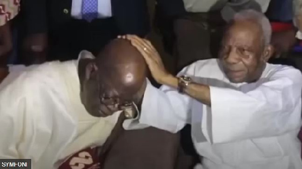 P﻿a Rueben Fasoranti touch Bola Tinubu for head