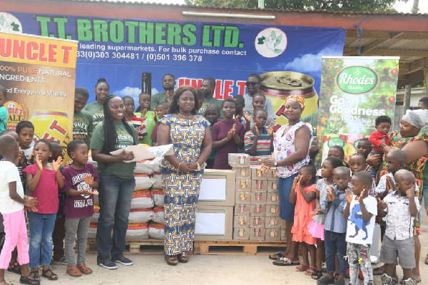 The items included bags of rice, cartons of TT Brothers soft drinks among others