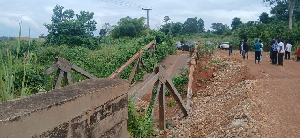 Photo of the collapsed bridge