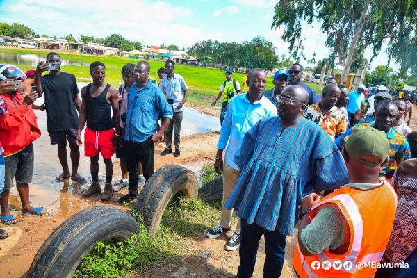 Vice President Dr Mahamudu Bawumia has paid a visit to the flood victims