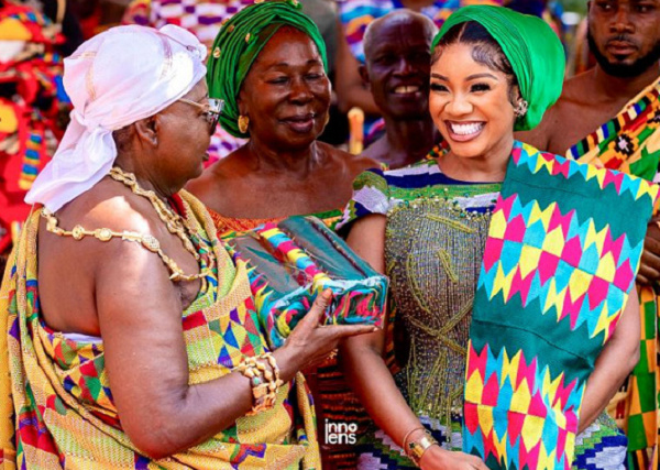 Serwaa Amihere has been unveiled as the kente ambassador at the Bonwire Kente Museum commisioning