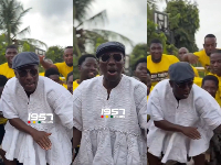 Snipped of Afenyo-Markin chanting “Sammy atɔn gold, abɔ ka”