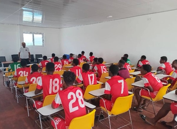 JE Sarpong speaking to players of Kenpong Football Academy