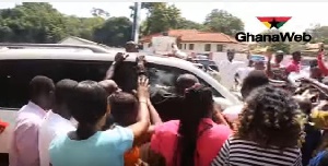 Followers of Owusu Bempah mob his vehicle following his release
