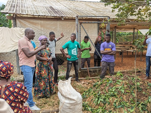 Farmers were also introduced to preparing two types of liquid fertilizers