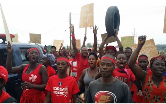 Kaasi residents protest.