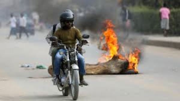 Parts of the capital, Luanda, came to a standstill on Monday
