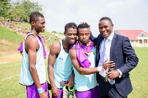 Media PRO, Patrick Akoto with some players