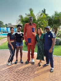 Ghana's tallest man Sulemana Abdul-Samed pictured with 'fans'