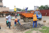 Workers of Zoomlion sweeping
