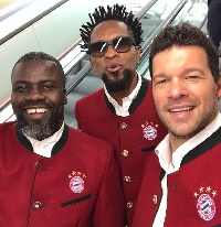 From left: Sammy Kuffour, Ze Roberto and Michael Ballack