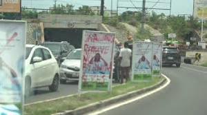 Outdoor advertisers has urged the government to halt median sign demolitions