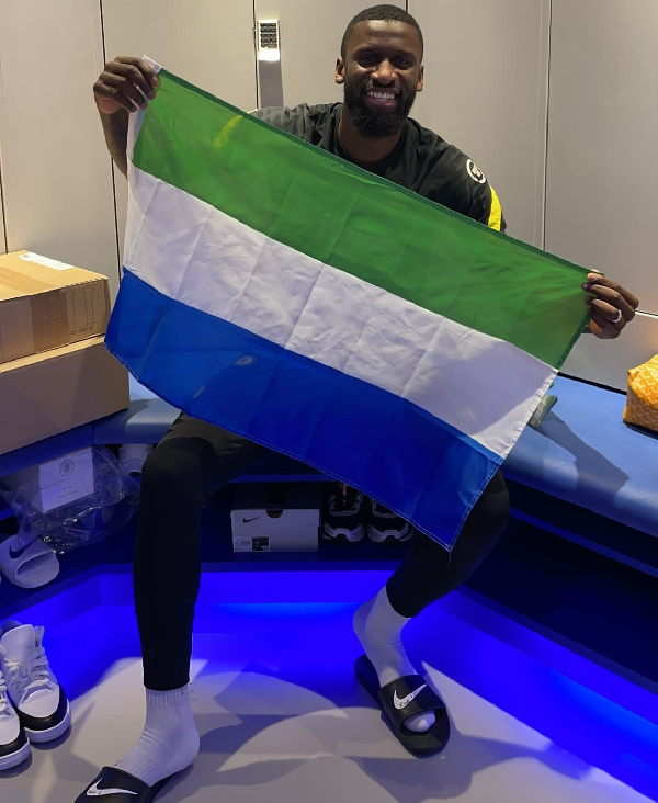 Antonio Rudiger displays the Sierra Leonean flag