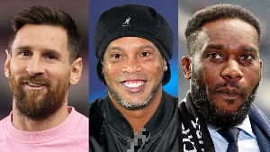Messi (L), Ronaldinho (M) and Okocha (R)