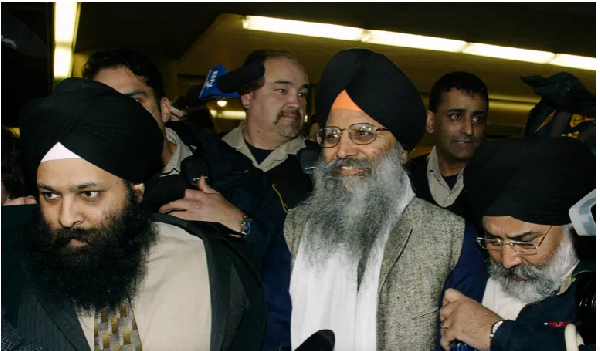 Sikh activist Ripudaman Singh Malik (L) and a co-defendant were acquitted in 2005 of the bombing