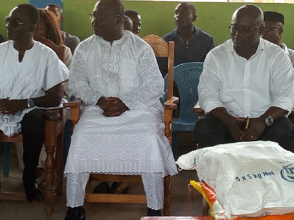 Alfred Obeng (in white) during his visit to the Muslim community