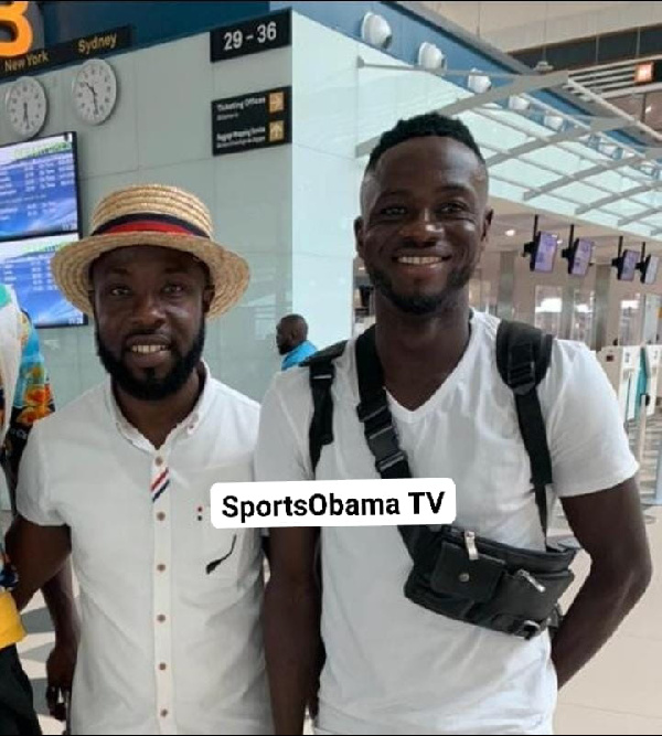 Fatawu Mohammed with his agent