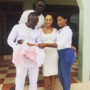 Jasmine Baroudi with her man, baby and others
