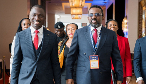 Dr Johnson Pandit Asiama (R) with Roy Daniels, Chairman of the ACI Financial Markets Association