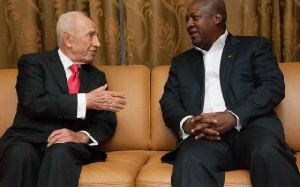 Shimon Peres with President John Mahama