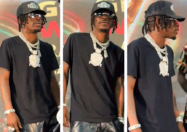 Shatta Wale 'served' a full all-black, 'street-king' look at the event