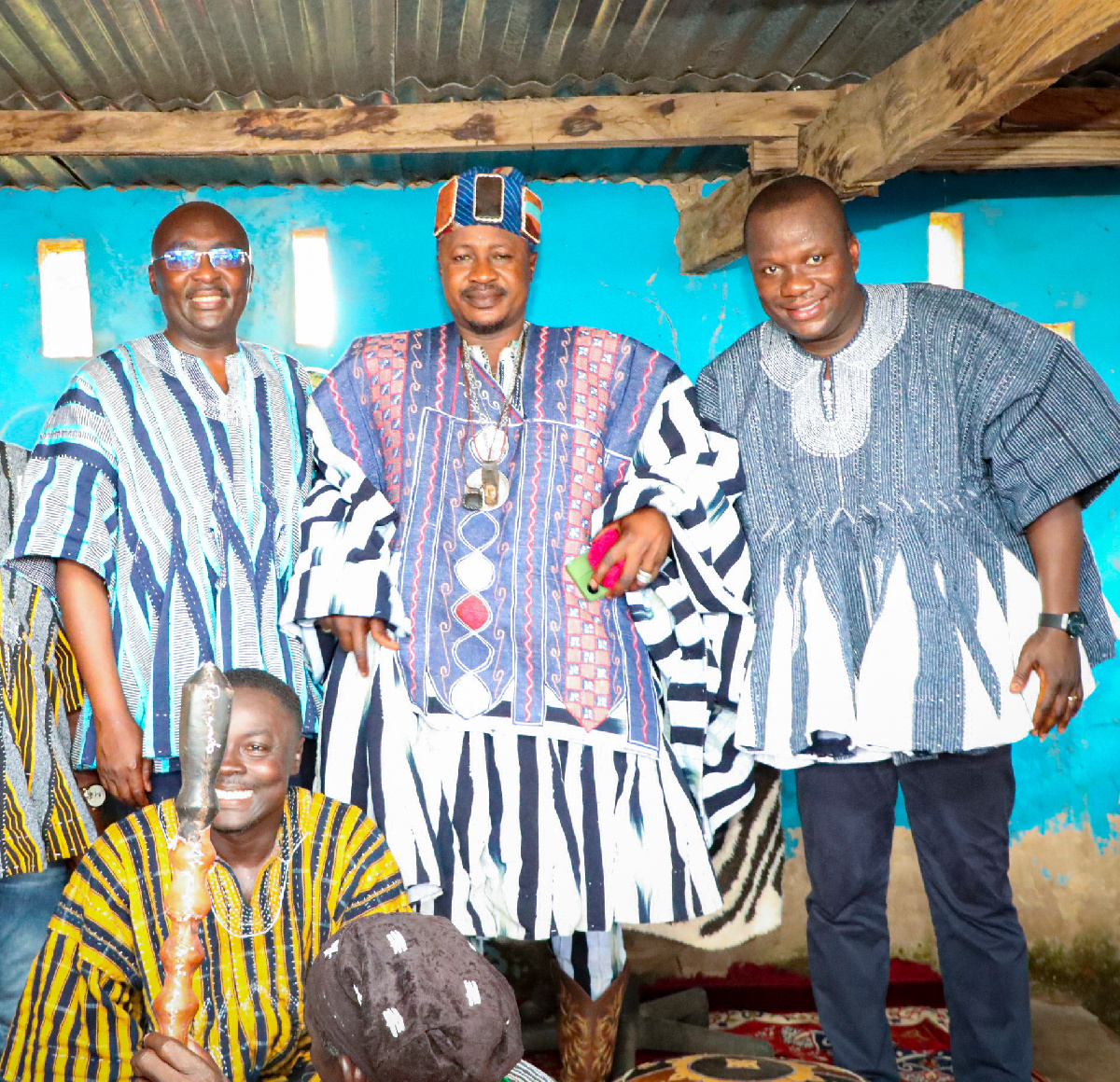 Bawumia and Jinapor sandwich a traditional ruler