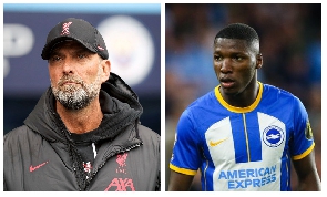 Jurgen Klopp (left) and Moises Caicedo