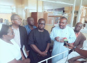 The Sports Ministry and Ghana Boxing Association visited Isaac Aryee at the hospital