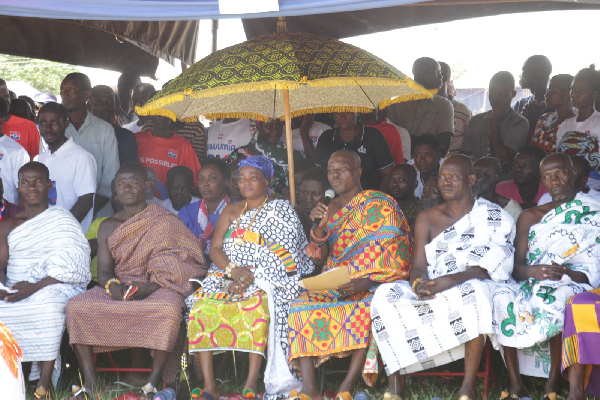 Nana Kwame Edeabe Ntosour, Benkumhene of Sene Traditional Council (with the microphone)