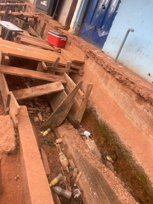 An uncompleted gutter at Wassa Simpa